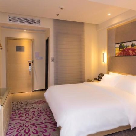 Lavande Hotel Luzhou Jiale Century City Екстериор снимка